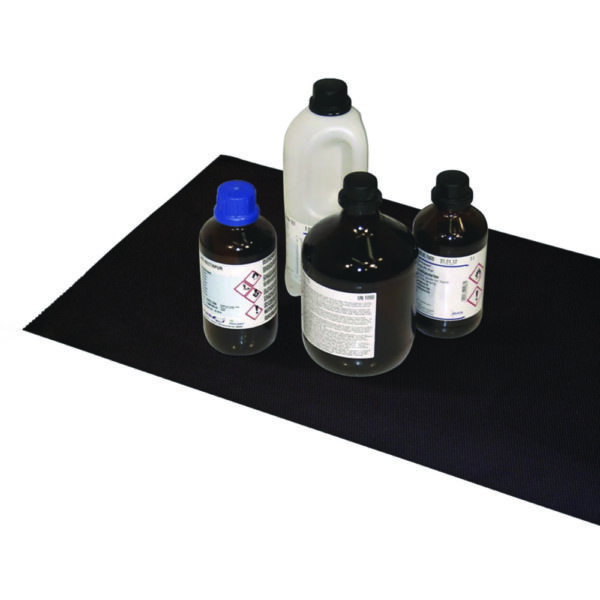 Anti-slip mat for pull-out tray