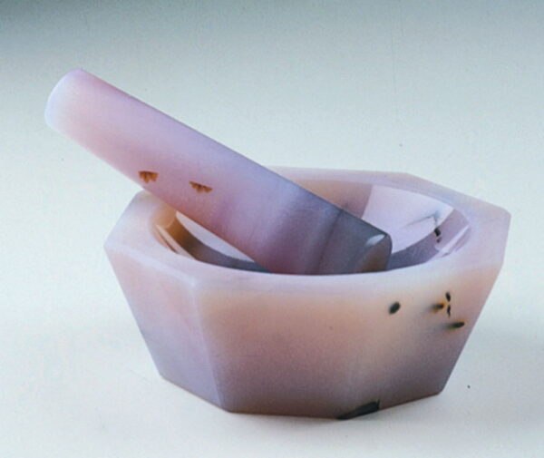 Mortars and pestles, Agate