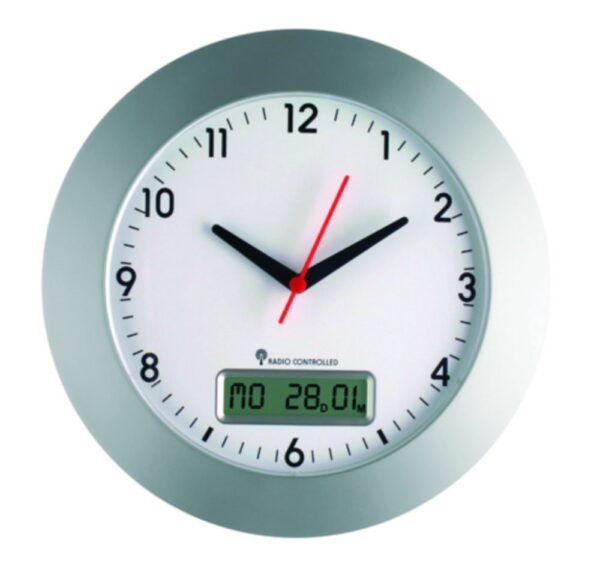 Radio controlled wall clock