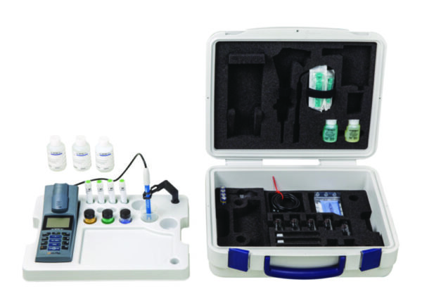 Handheld photometer pHotoFlex® Turb Field case set