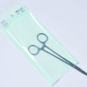 Heat-sealable sterilization pouches, with gusset