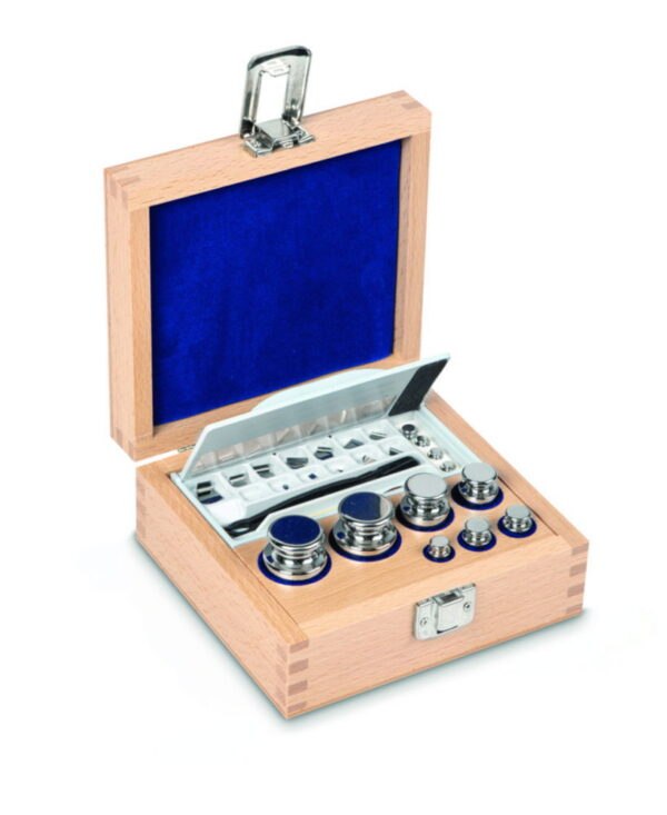 Weight set E2, cylindrical shape, with wooden box
