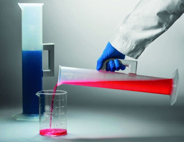 Measuring cylinders, PP, with handle, moulded graduations
