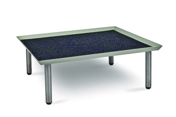 Stackable tray