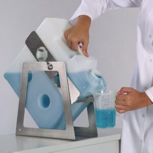 Accessories for space saving jerrycans