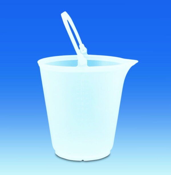 Buckets with spout, PP