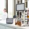 INFORS HT Multifors 3 lauaarvuti-bioreaktor laboris, mis tagab bioprotsesside reprodutseeritavuse